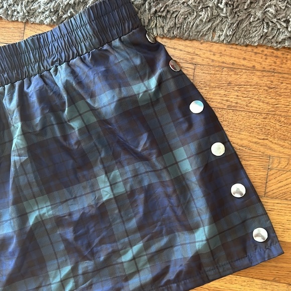 Forever 21 Plaid Blue and Green Mini Skirt Size Small - Picture 2 of 10